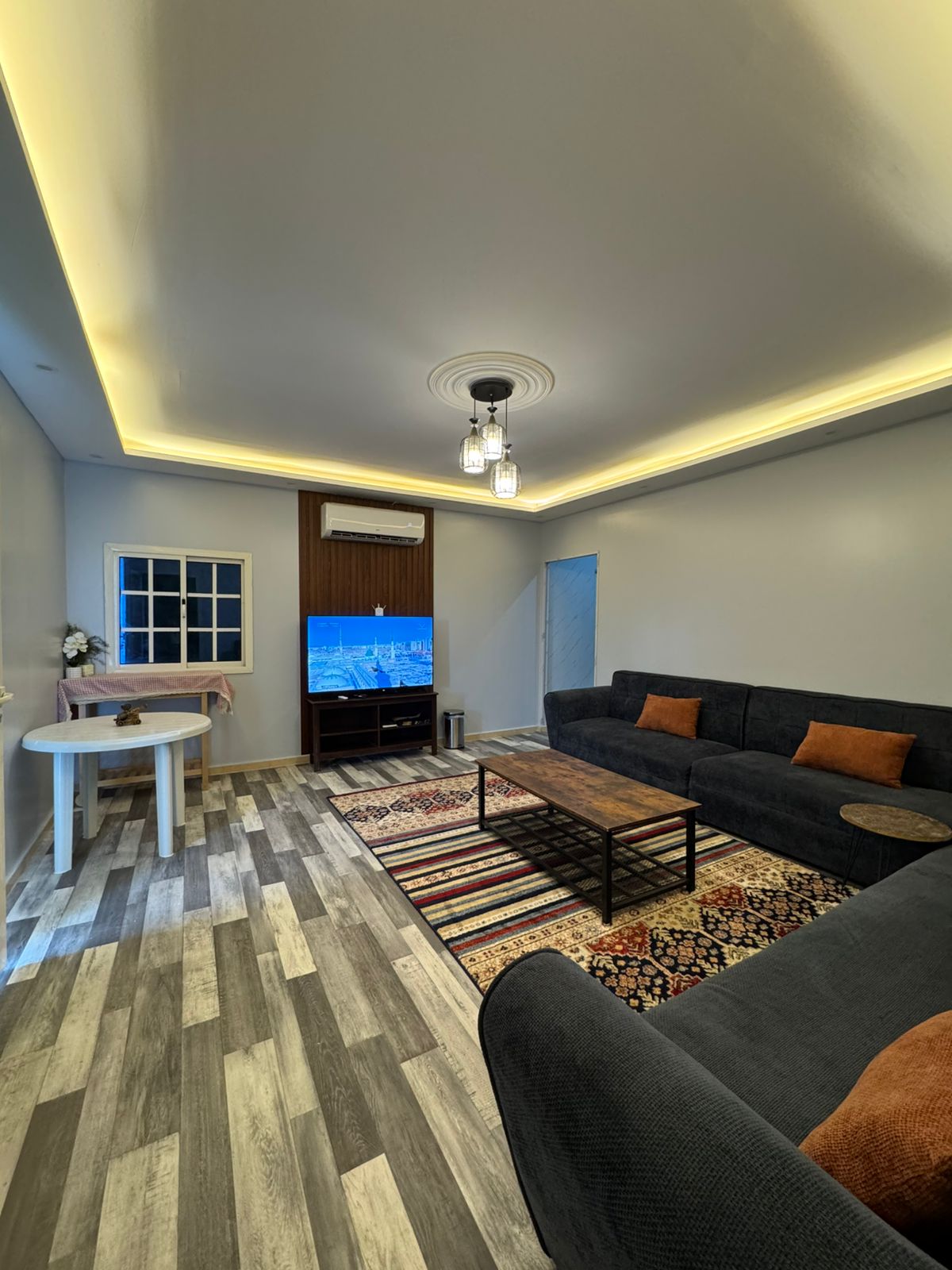  شقه بالملحق دور 1 Apartment in the annex, 1st floor